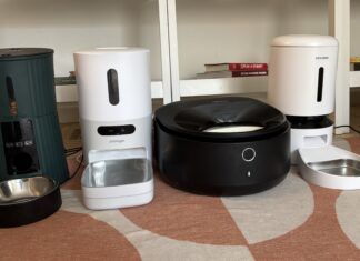 Automatic dog feeders offer the convenience of feeding your dog automatically and precise portion control.