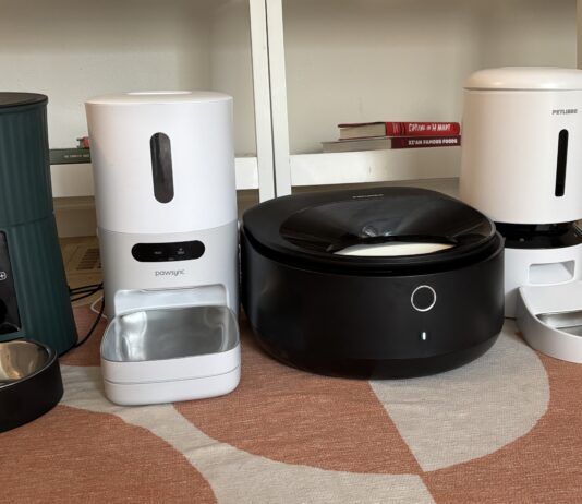 Automatic dog feeders offer the convenience of feeding your dog automatically and precise portion control.