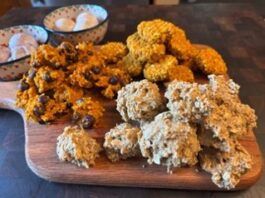 Are You Looking for a Homemade Dog Biscuits Recipe? Natural homemade dog biscuits offer a better option than processed bagged treats.
